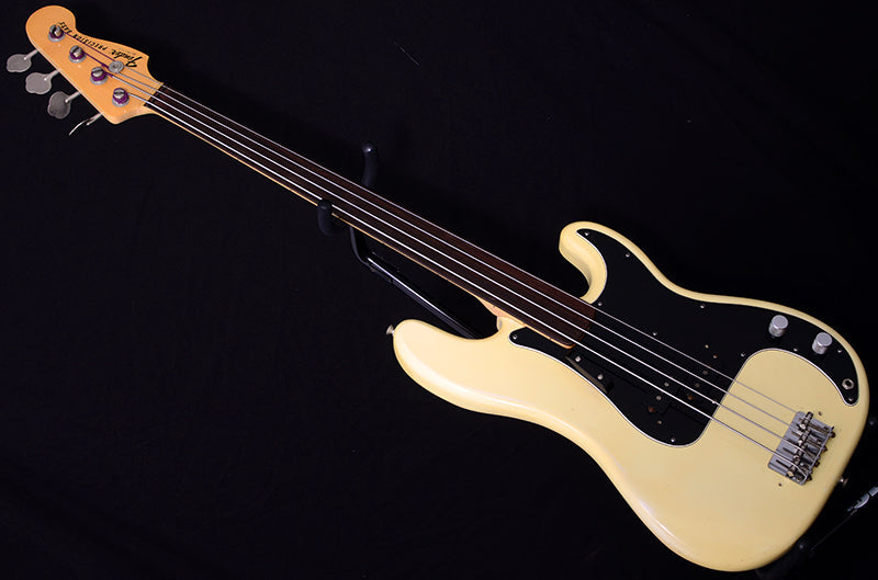 1976 Fender Precision Bass Fretless Olympic White Electric Guitar