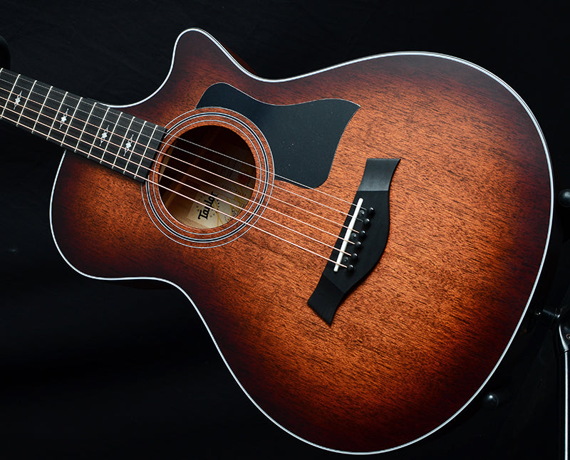 Taylor 322ce 12-Fret V Class